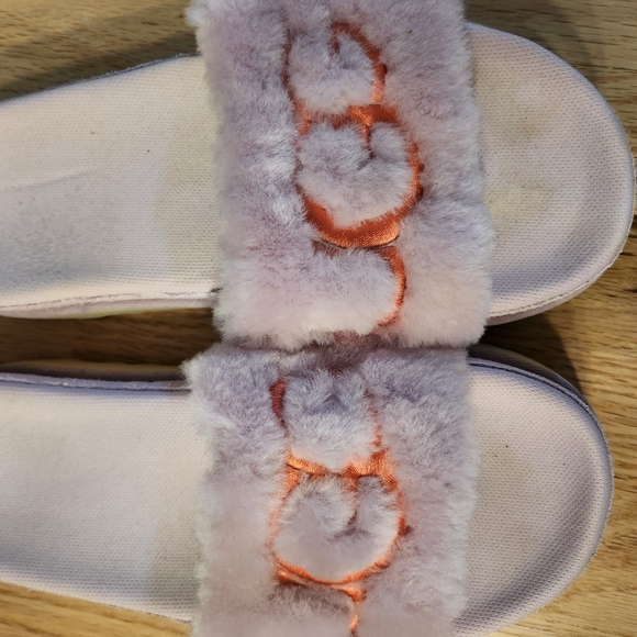 Fluffy Pink Slide Sandals - Picture 4 of 6